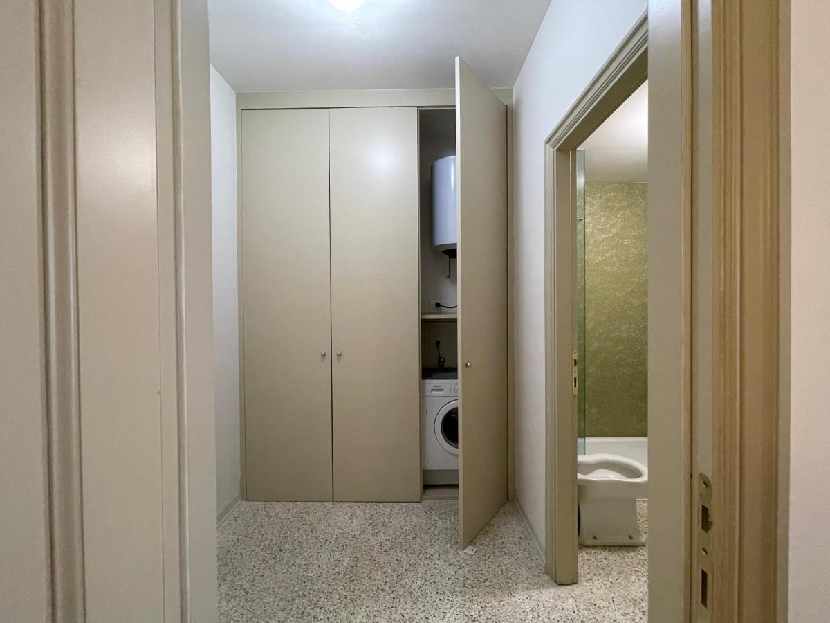 Modern Apartment Navigli Милано Екстериор снимка